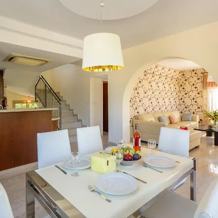 Villa Serenity Polis